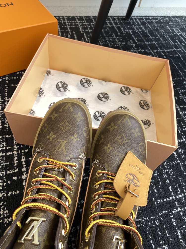 Ботинки женские Louis Vuitton x Timberland фото 6