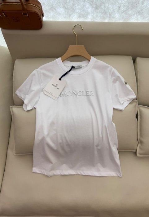 Футболка жіноча фото 3