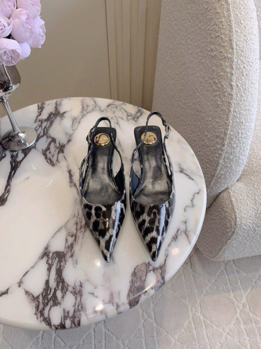 Босоножки фото 5