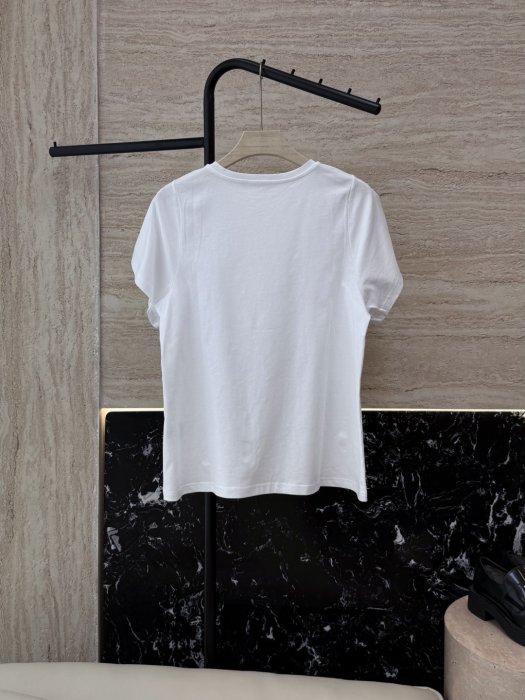 T-shirt women's фото 2