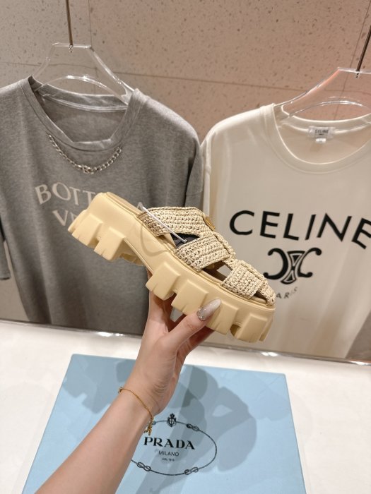 Босоніжки фото 4