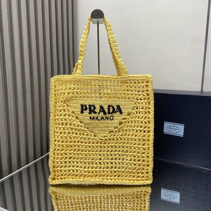 A bag wicker of рафии 36 cm