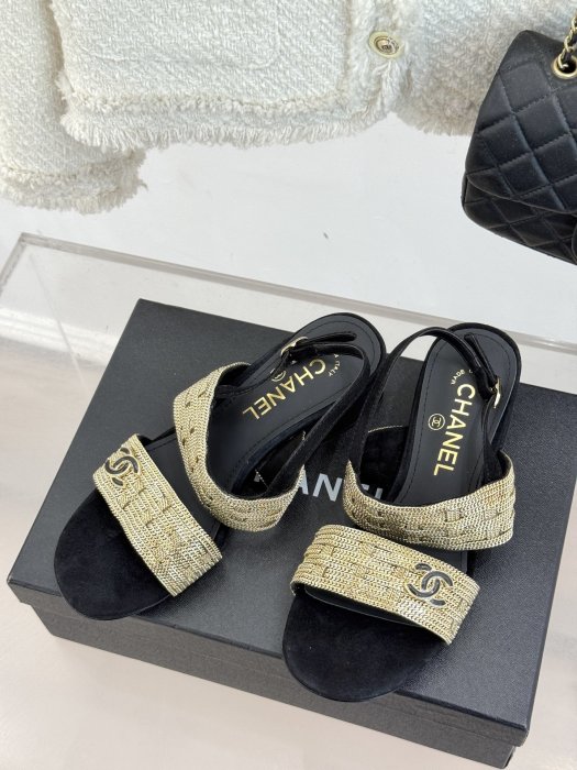 Босоножки фото 2