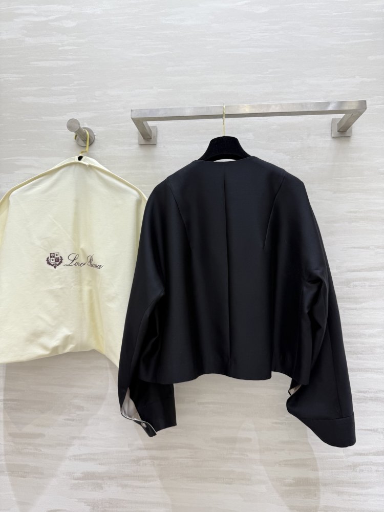 Jacket women's фото 4