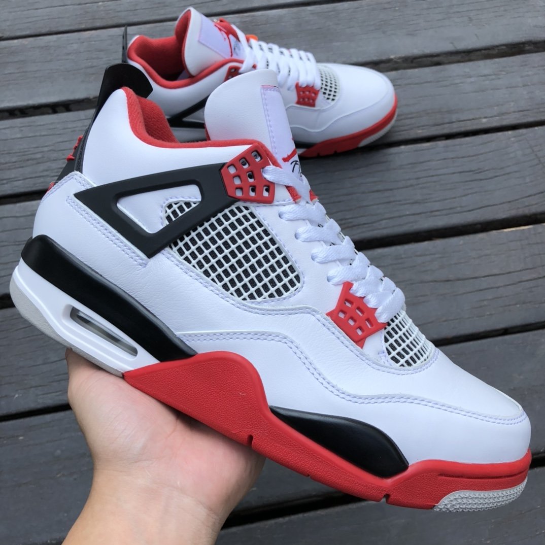 Кросівки Air Jordan 4