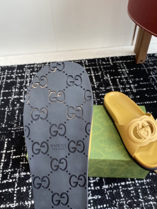 Шлепанцы фото 9