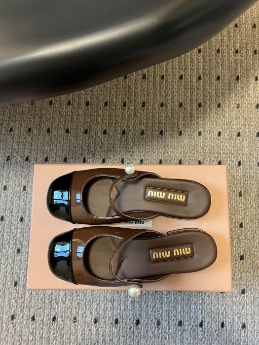 Босоножки фото 2