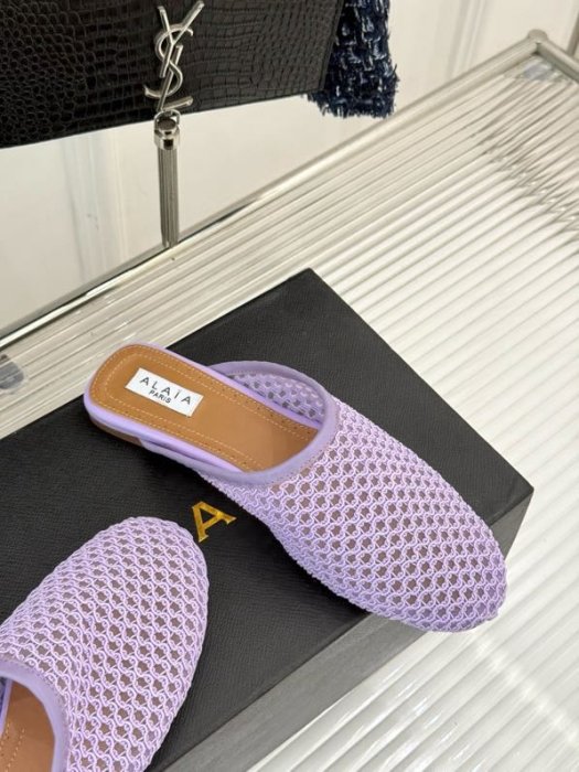 Шлепанцы женские фото 5