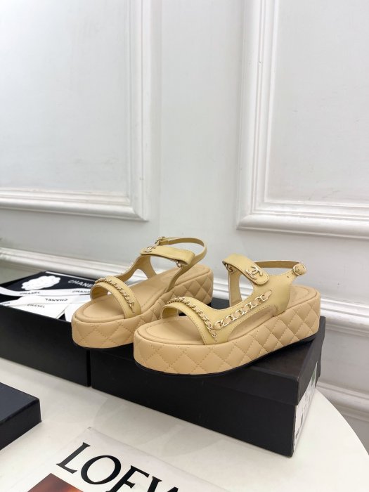 Сандалі жіночі фото 5