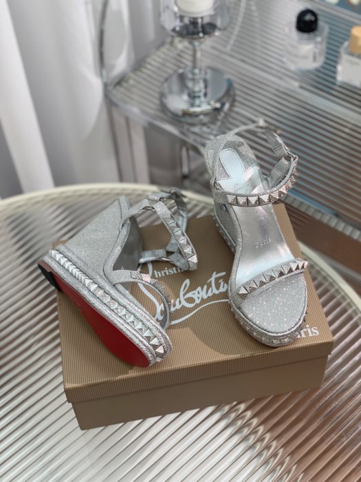 Босоножки фото 3