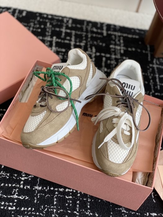 Кроссовки фото 5