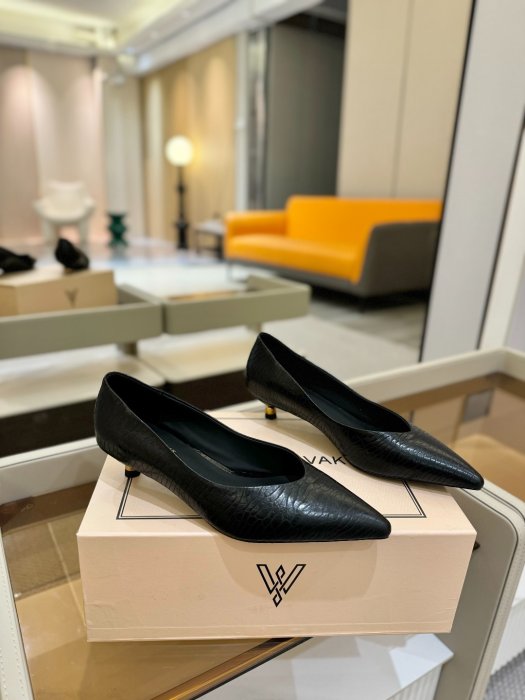 Туфлі жіночі фото 2