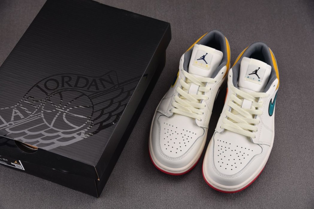 Кроссовки Air Jordan 1 Low Premium фото 7