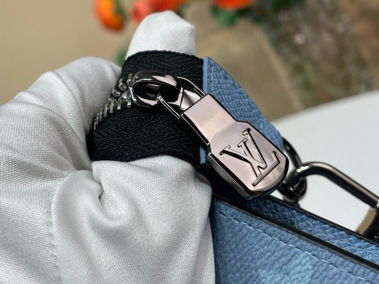 Сумка GASTON WEARABLE WALLET фото 3