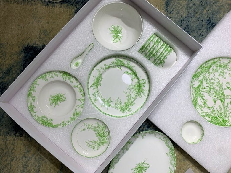 Set crockery of костаного porcelain series Dior Lily of the Valley, 41 subject фото 4