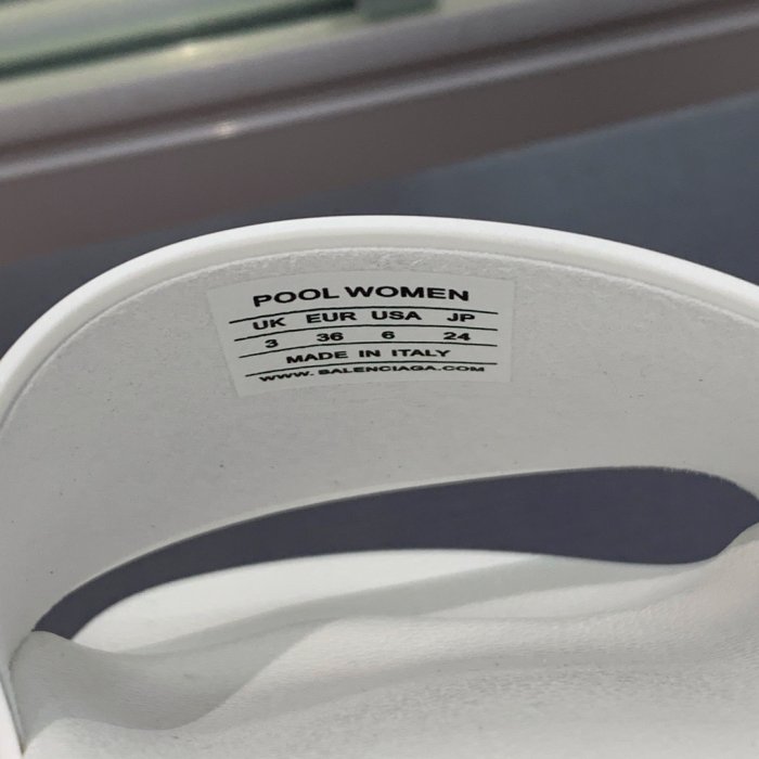 Шлепанцы фото 6