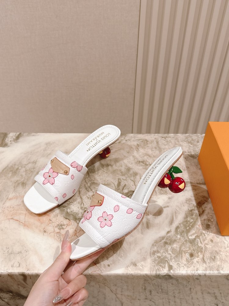 Босоножки фото 2