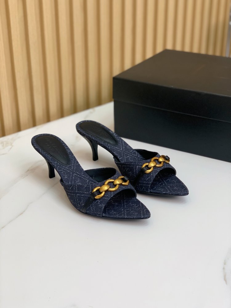 Босоножки фото 2