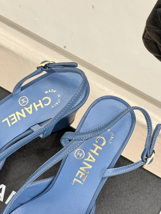 Босоножки фото 8