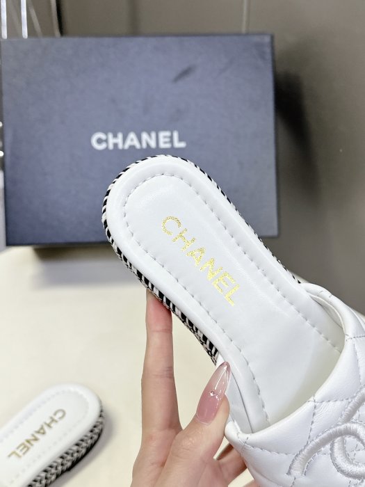 Шлепанцы фото 7