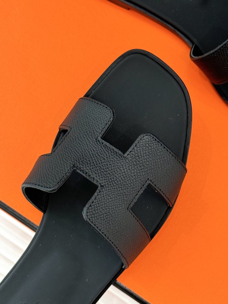 Шлепанцы женские фото 7