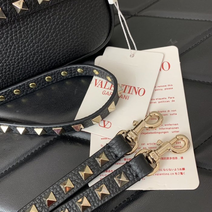 Сумка жіноча Valentino Garavani Rockstud 19 см фото 4