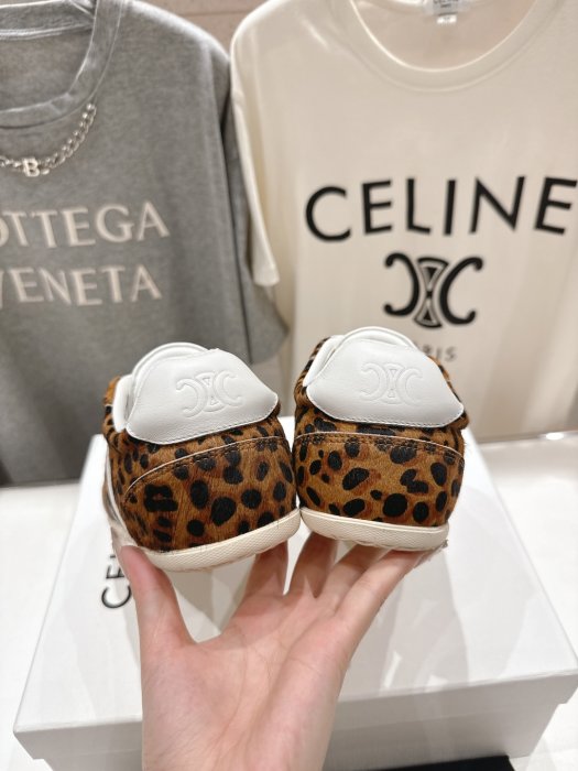 Кроссовки фото 7