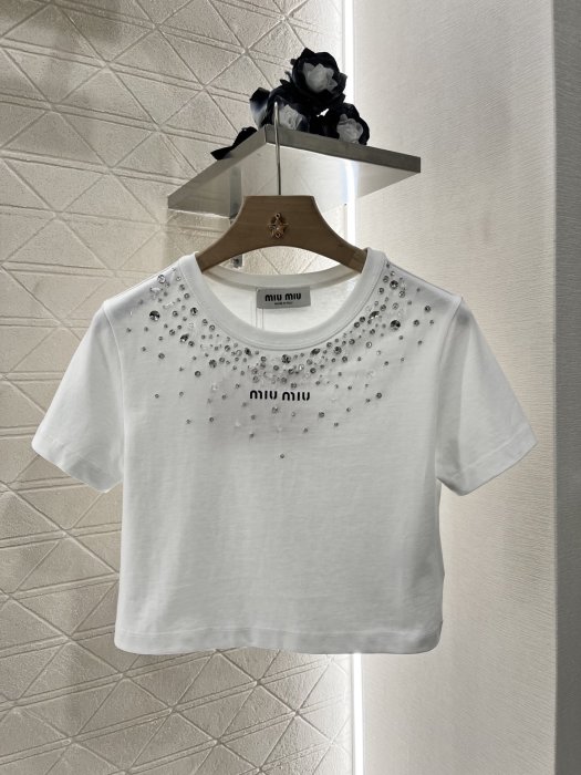 Футболка женская