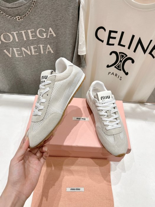 Кроссовки фото 3