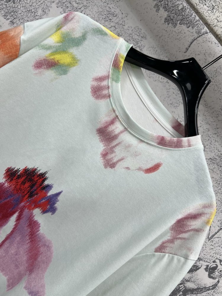 T-shirt women's фото 2