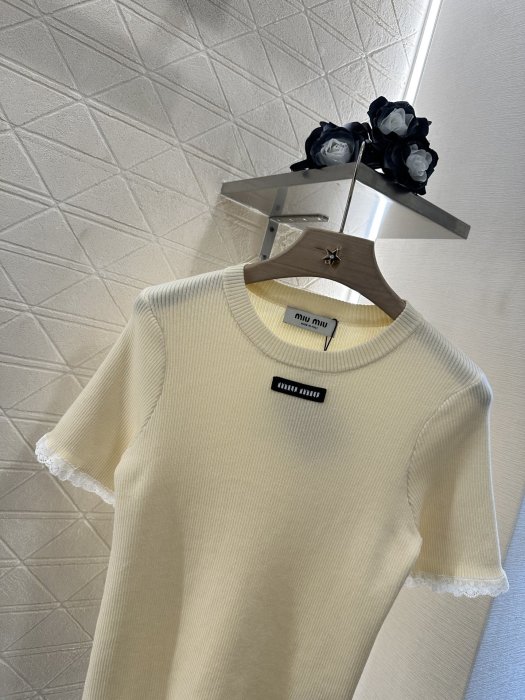 T-shirt women's фото 8