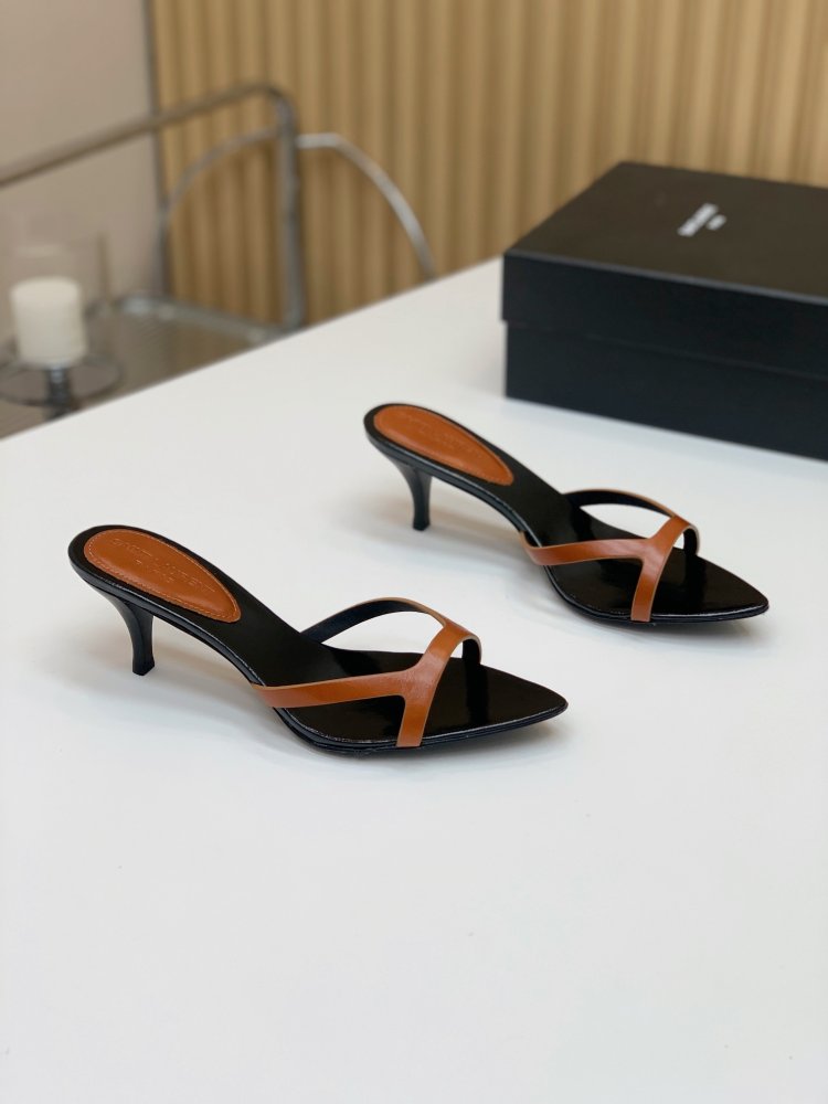 Босоніжки фото 5