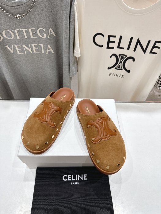 Шлепанцы женские фото 2