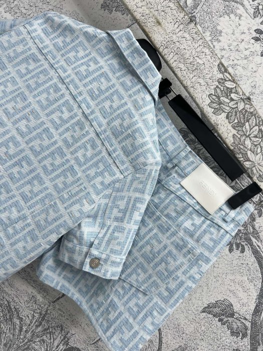 Костюм женский фото 8