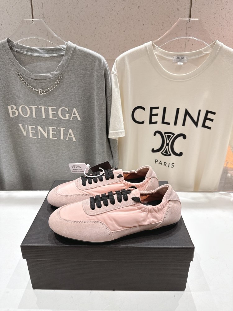 Кроссовки женские фото 5