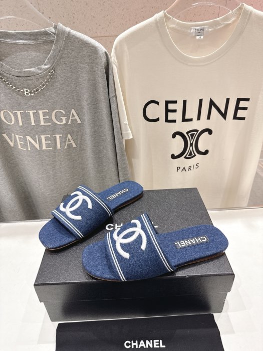 Шлепанцы фото 3