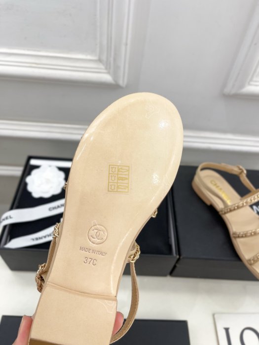 Сандалии женские фото 9