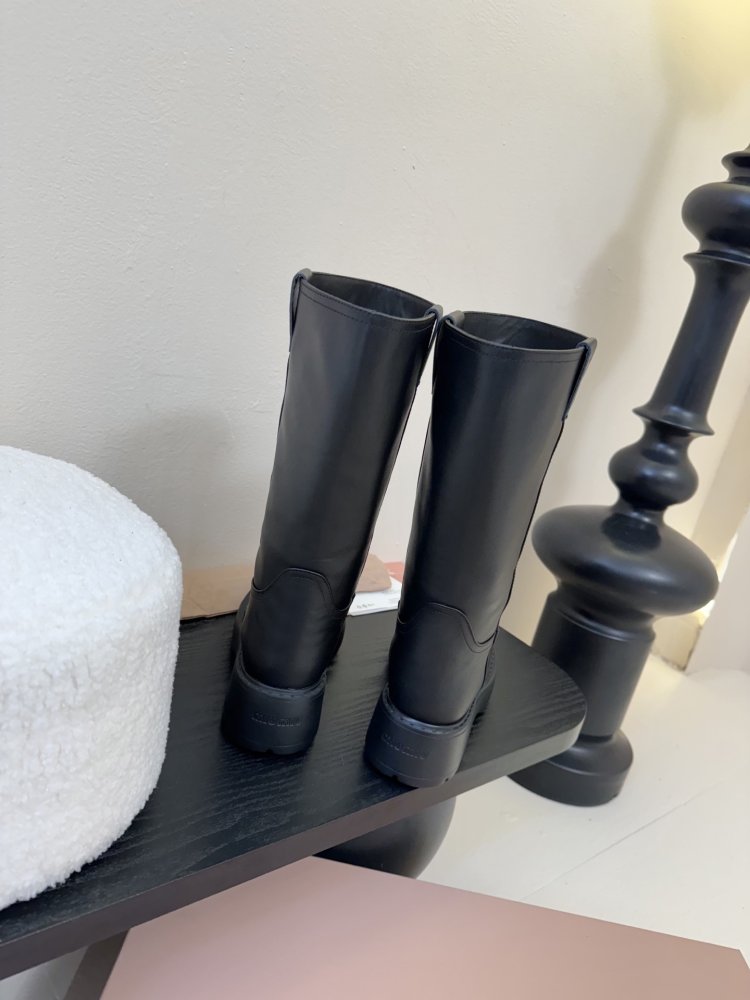 Сапоги женские фото 7