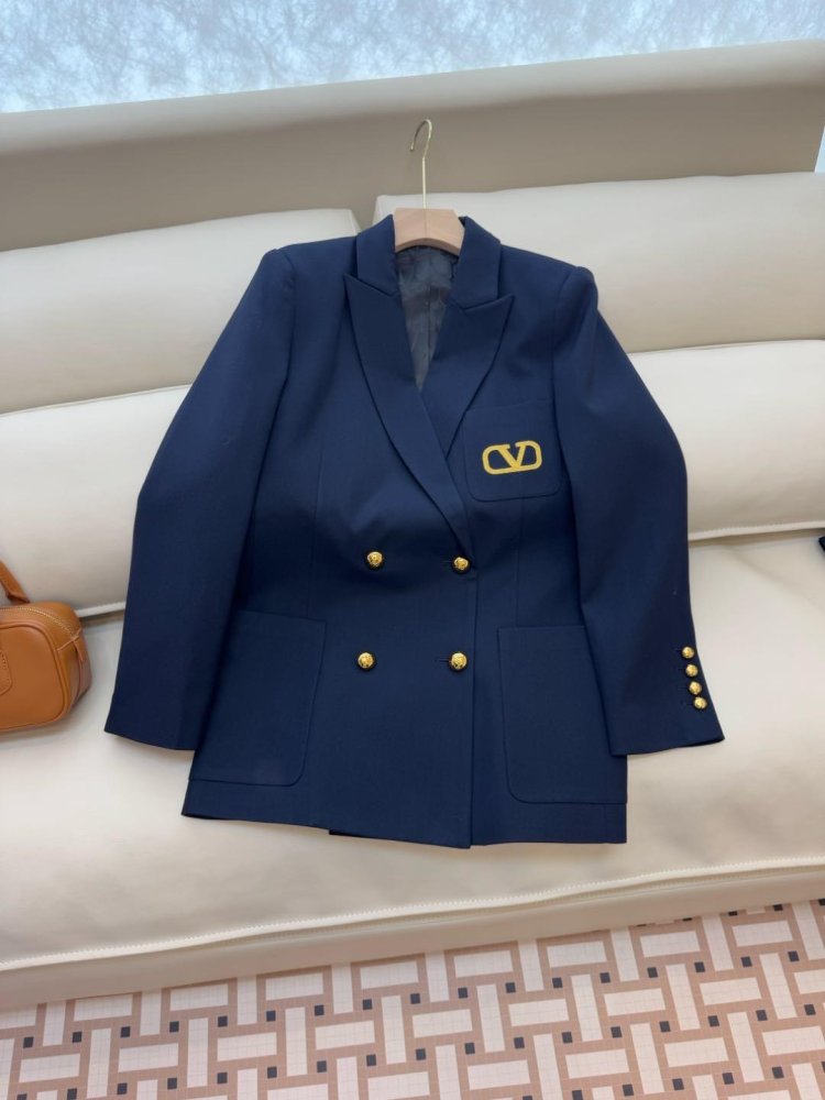 Костюм женский фото 4