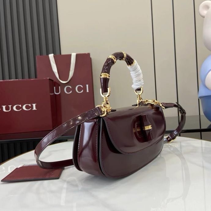 Сумка кожаная Gucci Bamboo Diva 26 см фото 4