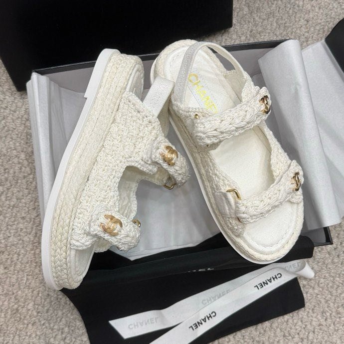 Сандалии женские