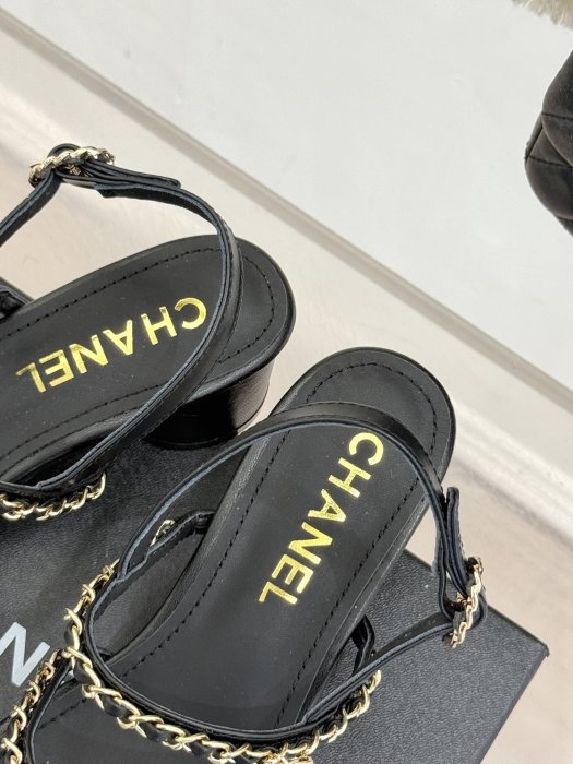 Босоножки фото 8