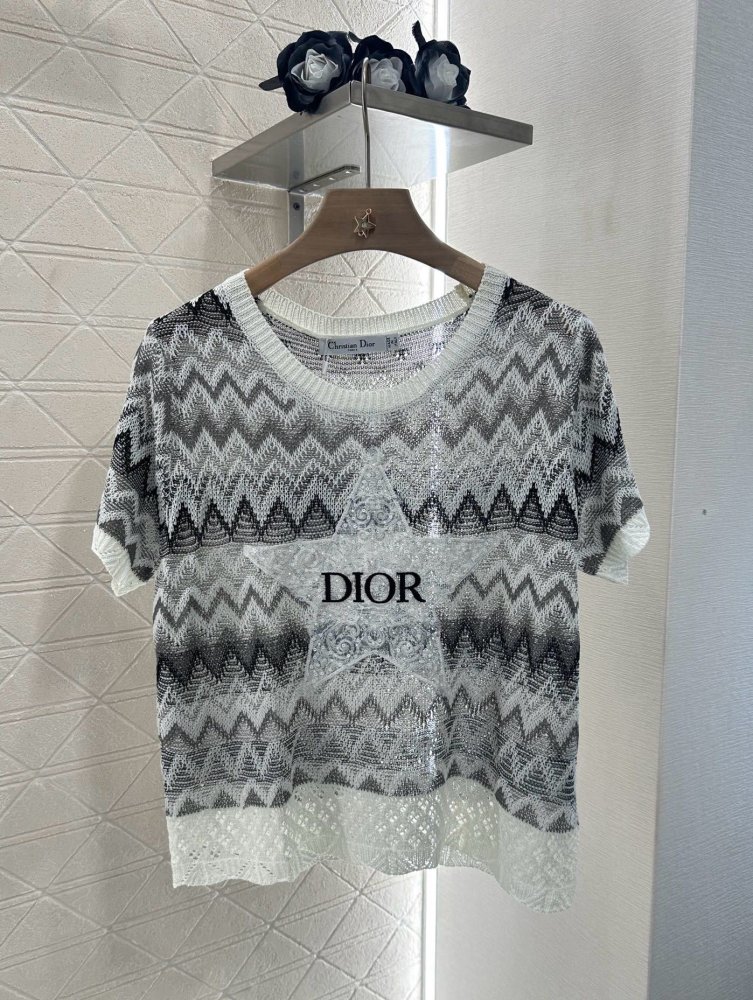 Футболка женская