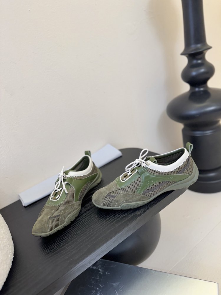 Кросівки жіночі фото 3