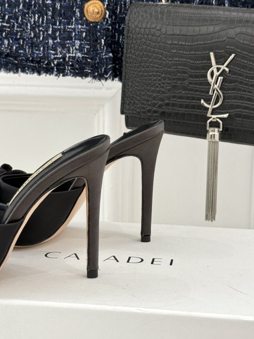 Босоножки фото 6