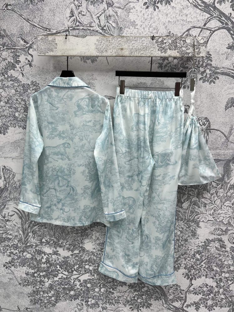 Costume female фото 7