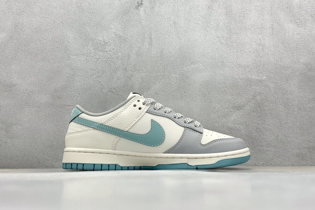 Кроссовки Nike SB Dunk Low x BAPE фото 2