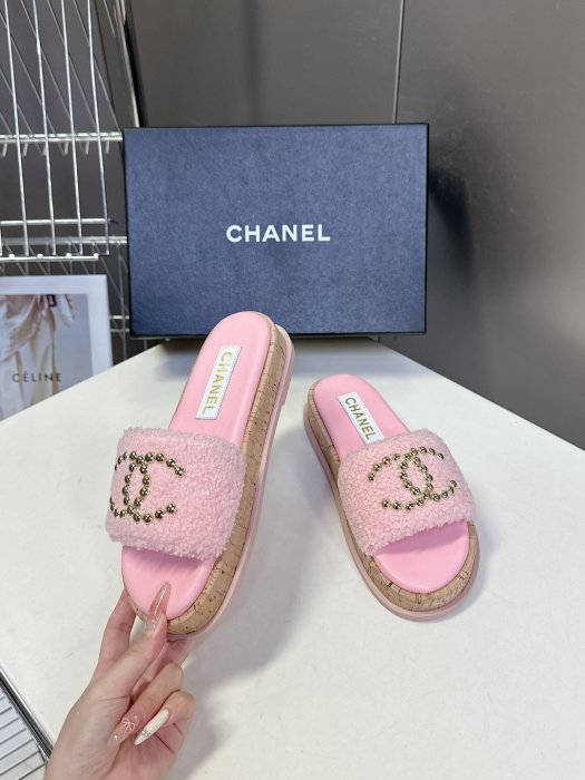 Шльопанці жіночі фото 4