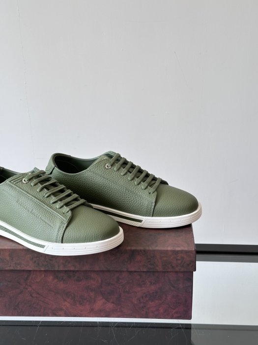 Кроссовки фото 7