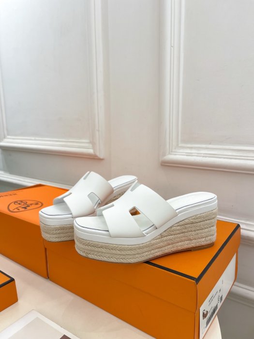 Босоножки фото 3